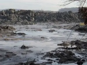 800px-Kingston-plant-spill-swanpond-tn2